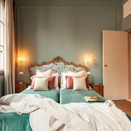 Ca Dei Dalmati - The Blue Canal View