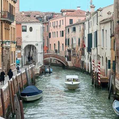 Ca Dei Dalmati - The Blue Canal View Apartment *