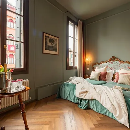 Ca Dei Dalmati - The Blue Canal View *